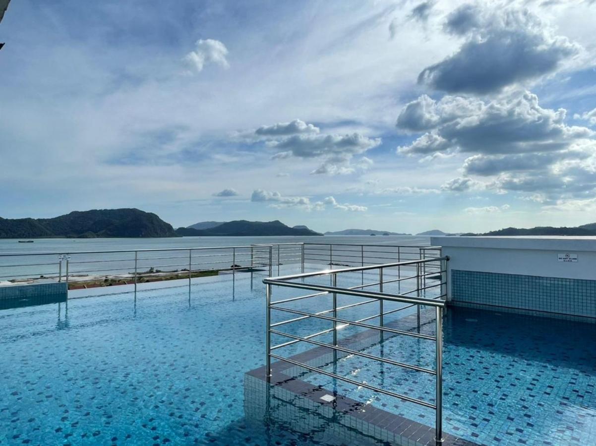Simfoni Beliza Apartment With Roof Top Pool By Vintage Kuah Exteriér fotografie